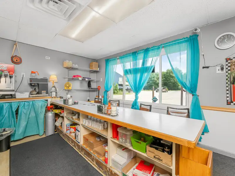 Cozy Diner with Pole Barn on 3 Acres Across from Pine Lake
