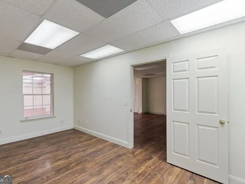Versatile 7,900+ Sq Ft Medical Office Building in Prime Location Near Hospital