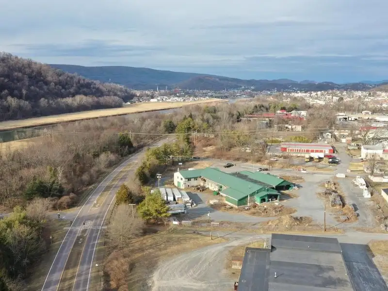 Historic Commercial Building on 2.4 Acres Near C&o Canal, Ideal for Restaurant or Brewery