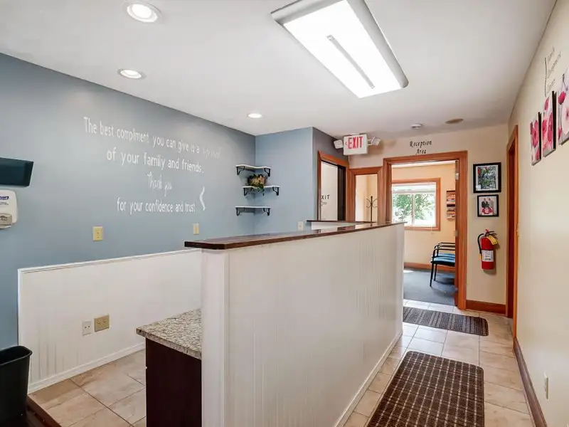 Standalone Commercial Building with Office Suite in Prime Hilliard Location