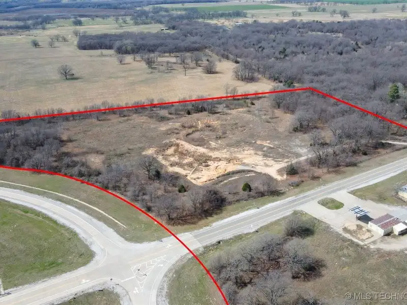 Prime Commercial Development Opportunity: 31 Acres with Highway Frontage in Okemah, Oklahoma