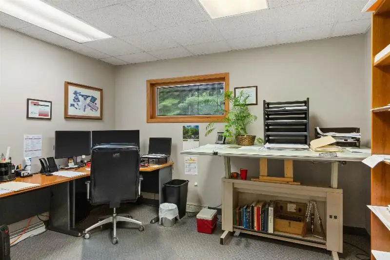 Standalone 3,300 Sf Commercial Building in Stanley Street Medical Arts Plaza, Stevens Point