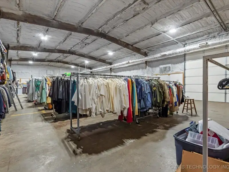 Climate-controlled Warehouse with 4,000+ Sq. Ft. in Convenient Location