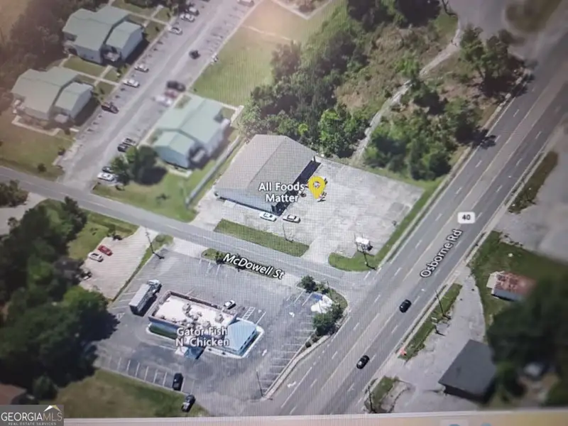 Commercial Income Property on Highway 40 in St. Marys, Ga - 3 Units, 4440 Sq Ft