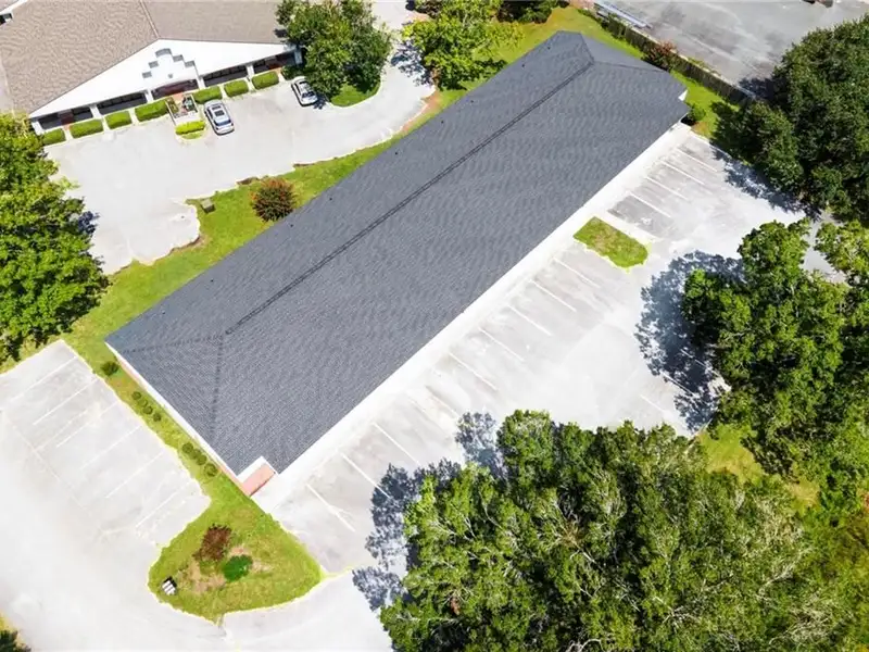 Versatile Commercial Building in Prime Location