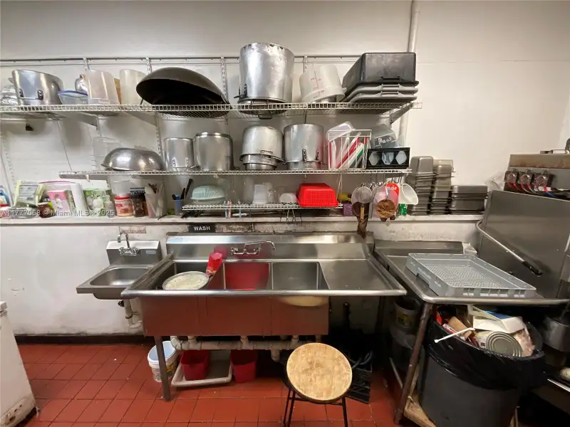 Turnkey Thai Curry Restaurant in University Commons with Established Customer Base and Growth Potential