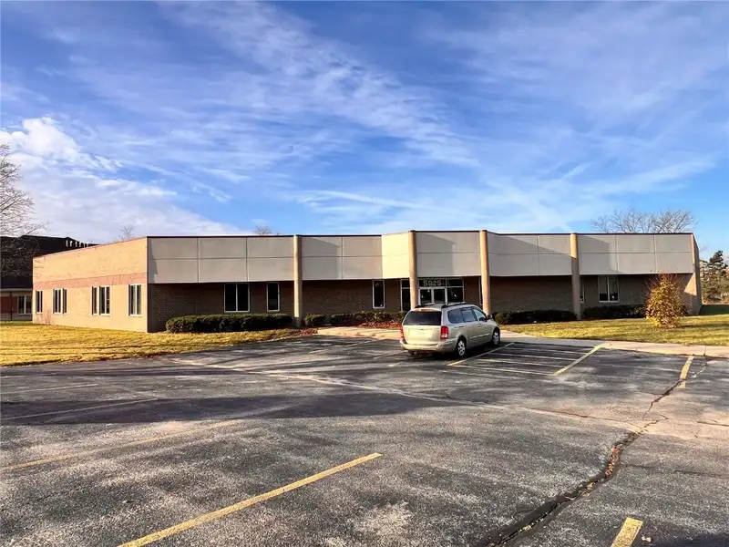 15,740 Sf Office Property with Updated Façade and Roof Near Council St. and Blairs Ferry