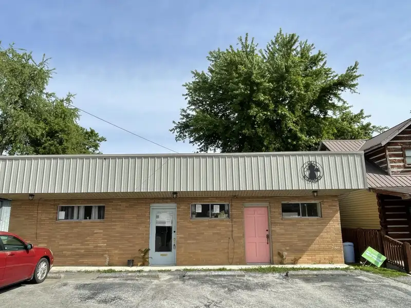 Centrally Located Office Building on Historic Courthouse Square, Downtown Whitley City