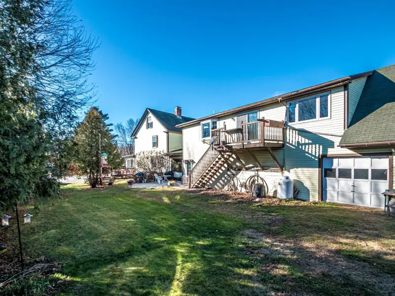 Du Bee Inn: Versatile Bed-and-breakfast with Mountain Views in the Great North Woods