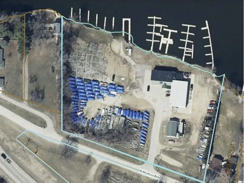 Premier Full-service Marina with 95 Slips on Rock River, Direct Lake Access