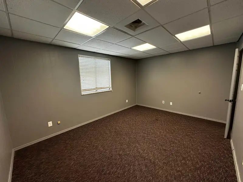 Warehouse and Office Space with Gated Yard in Prime Location
