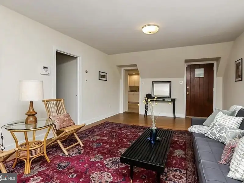 Mixed-use Commercial Property with Office, Garage, and Apartment in Flourtown