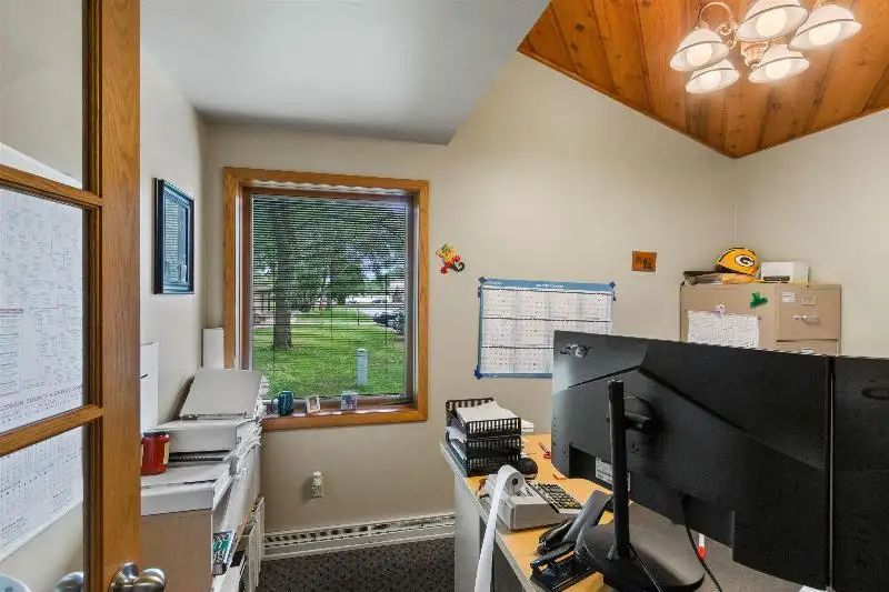 Standalone 3,300 Sf Commercial Building in Stanley Street Medical Arts Plaza, Stevens Point
