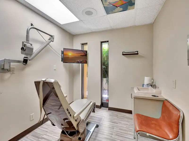 Freestanding Medical/office Building in Desirable N University Drive Location