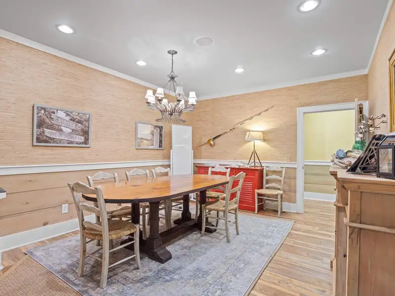 Centrally Located 3761 Sq Ft Office Space in Pawleys Island with Ample Parking