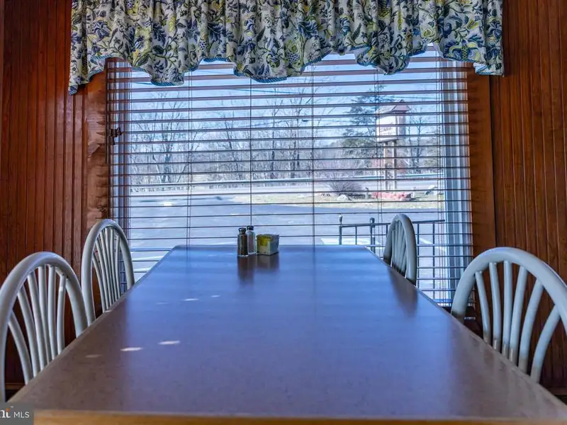Established Restaurant with Commercial Kitchen and 120+ Seating in Hardy County