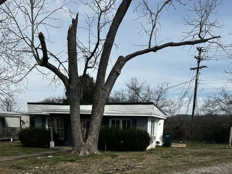 Multi-unit Investment Opportunity on Paulk Lane with Established Tenants and Cash Flow