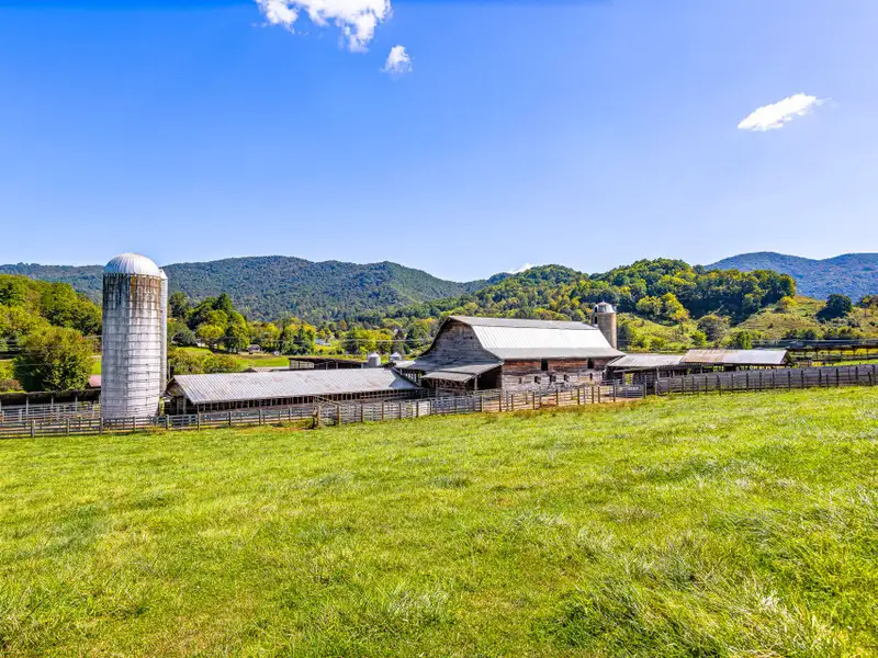 Residential Development Opportunity in Raccoon Creek Neighborhood, Waynesville, Nc