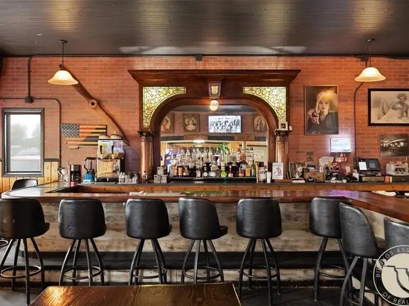 Renovated Saloon with Licenses Near Red Lodge and Beartooth Highway, Includes Living Space