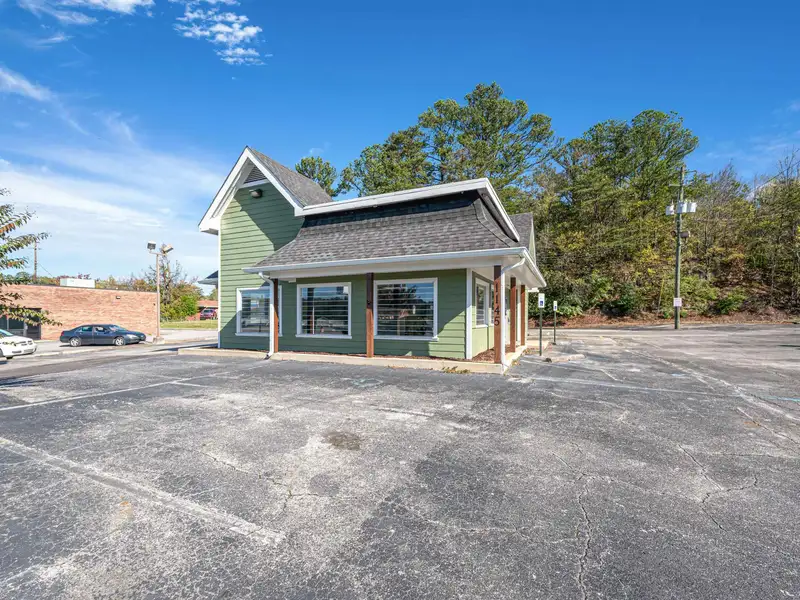 Flexible Use Commercial Property in Updated Condition, Former Fast Food and Pharmacy Location