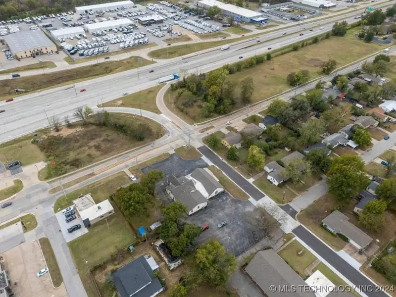 Versatile Event Center and Office Building with Conference Rooms in Prime Location