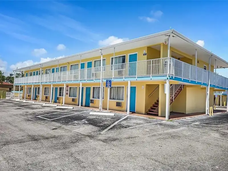 Independent Economy Hotel in Prime Location, St. Petersburg with 65 Keys and Redevelopment Potential