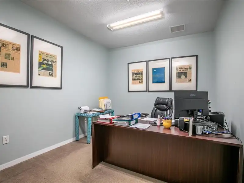 Commercial Law Office on Hwy 441, Tavares - 14 Parking Spaces, High Visibility