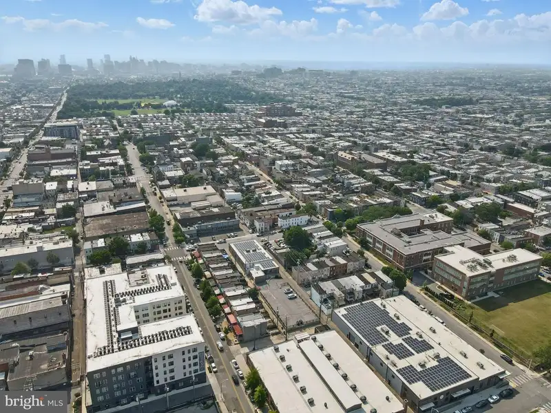 Established Auto Business and Commercial Property in Highlandtown with Turnkey Setup