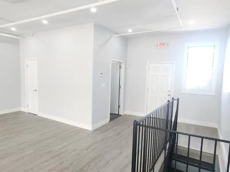 Retail Space for Lease - 1,400 Sq. Ft. with Basement in Prime Location