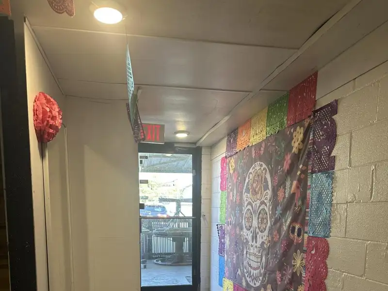 Versatile Commercial Restaurant with Warehouse and Apartment in High-traffic Location