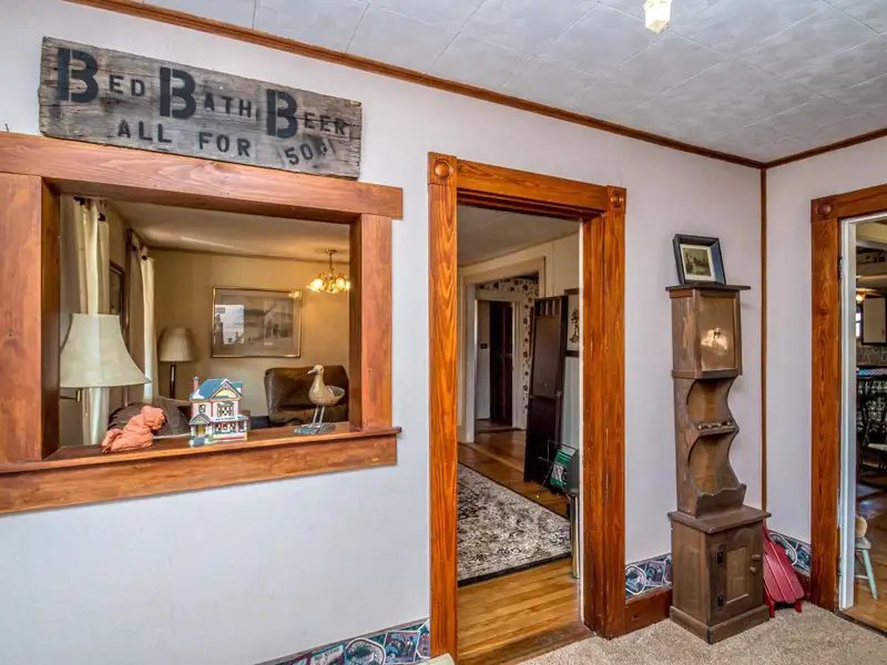 Du Bee Inn: Versatile Bed-and-breakfast with Mountain Views in the Great North Woods