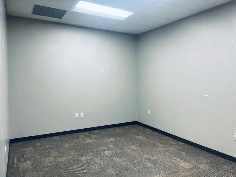 Office Space for Lease in Hiawatha, 1,815 Rsf, Near I-380 Exit