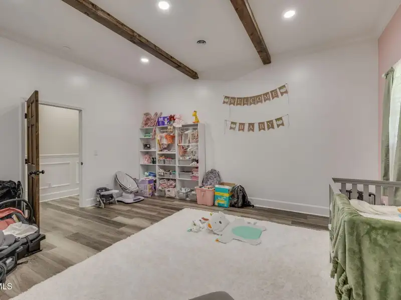 Custom Barndominium on 3 Acres with Pool and Income-generating Garage in Tennessee