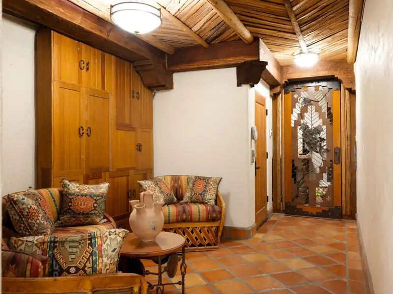 Luxury Estate with Stunning Views, Pool, Wine Cellar, and Extensive Amenities in Friant