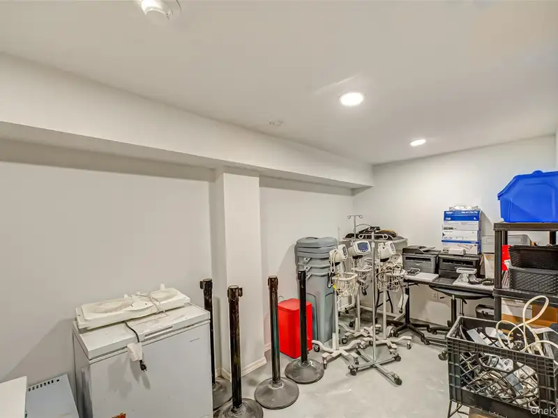 Brand-new Medical Building in Prime Location with State-of-the-art Facilities