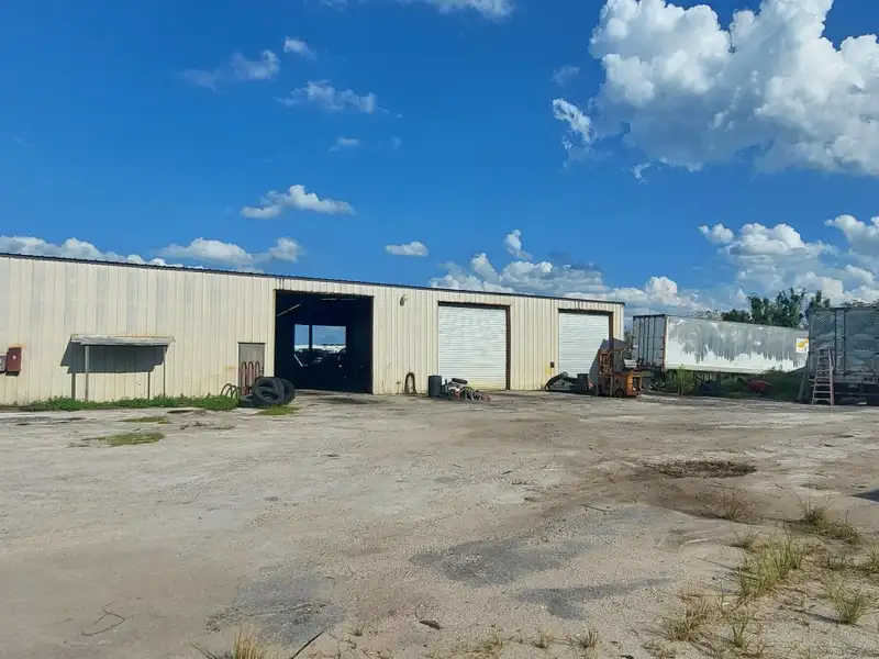 Commercial Property with Warehouse and 10.94 Acres on High-traffic State Rd 46, Mount Dora