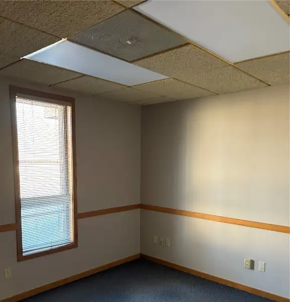 Updated Office Suite in Well-maintained Park Near I-380