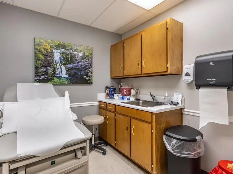 Medical Office Space for Lease in Cleveland, Tn – 12 Exam Rooms and Additional Features