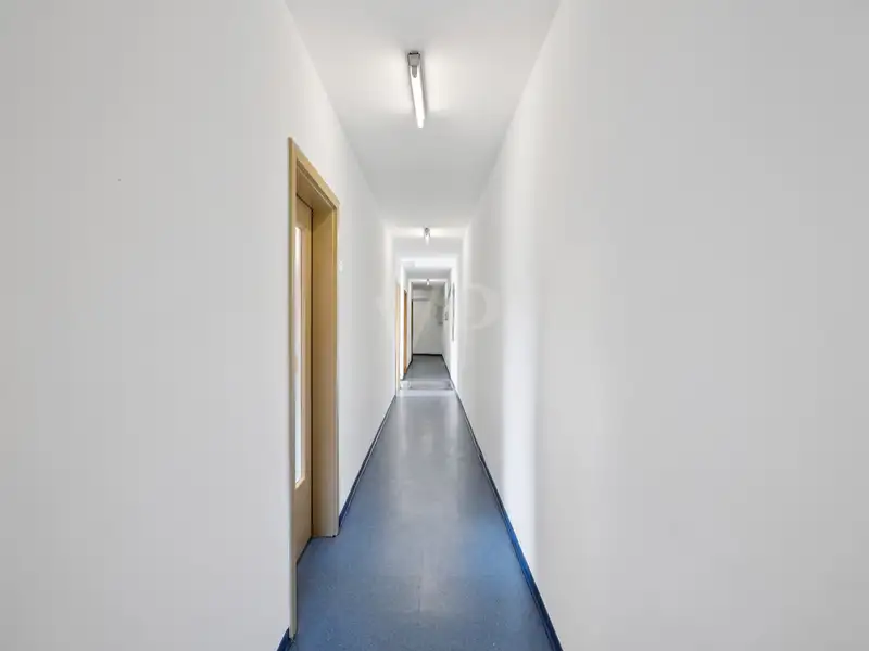 Modern Commercial Property with Flexible Uses in Saarpfalz District