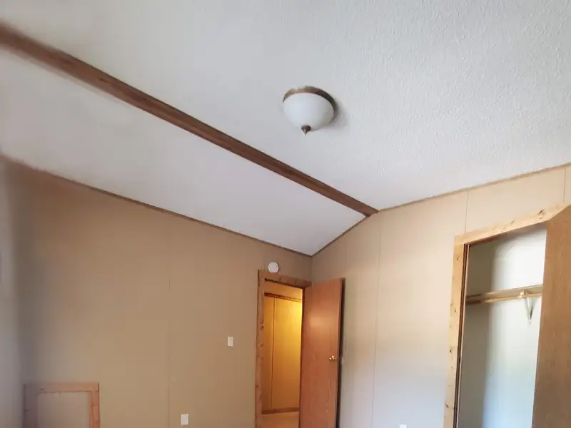 Income-producing Duplex in Ingram, Tx with Positive Cash Flow and Privacy Fencing