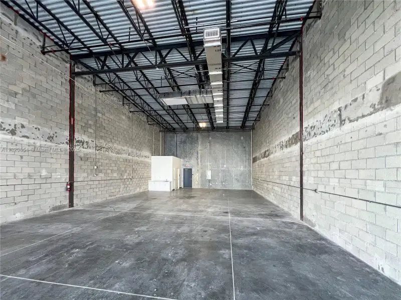 New 2,640 Sq. Ft. Warehouse in Homestead, Fl - Ideal for Storage and Business Operations