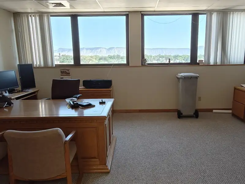 Large Office Building with Panoramic Views in Prime Downtown Location, 40,000 Sqft