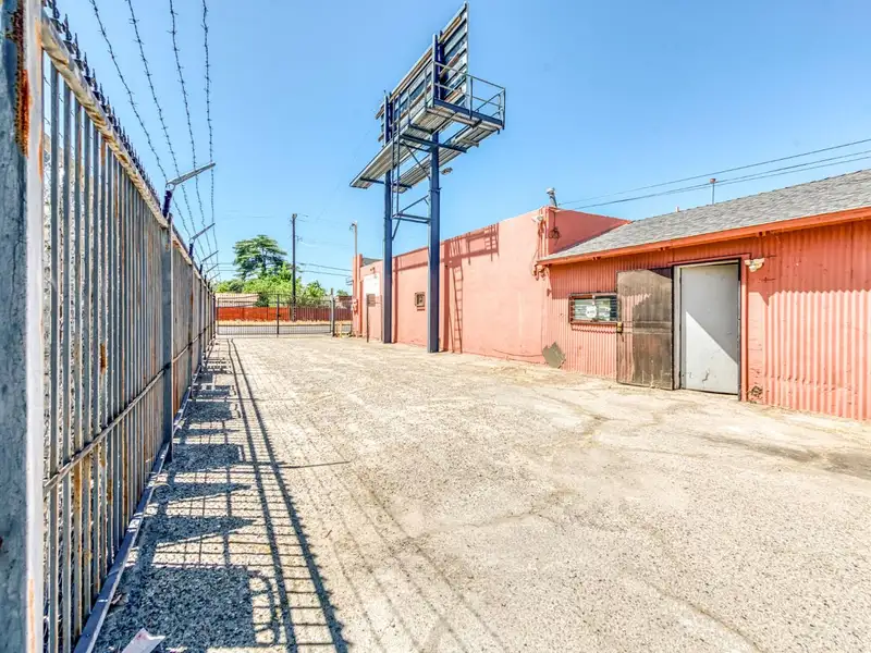 Single Story Free-standing Building with Dual Retail Spaces Near Va Hospital Fresno