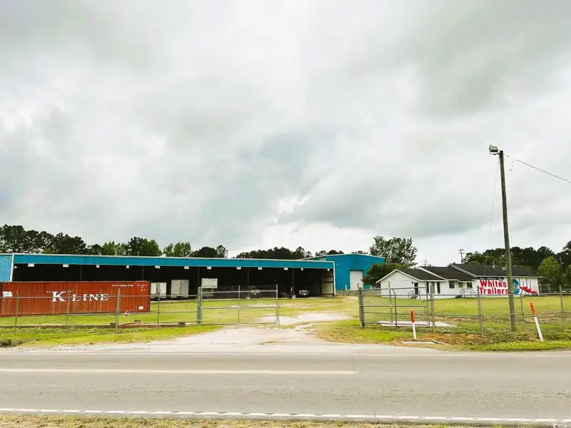 Commercial Property with Office and Warehouse on 1.5 Acres in Andrews, Sc