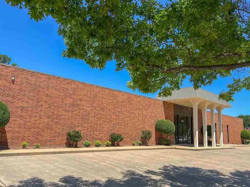 Commercial Lease Opportunity in Prime Location for Medical Professionals