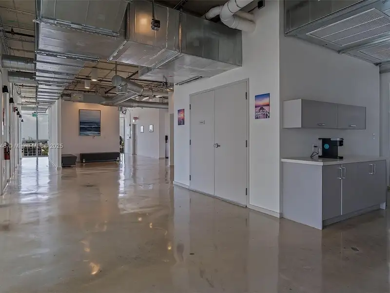 Professional Office Space for Lease Near I-95 and Brickell, 152 Sf with Conference Room
