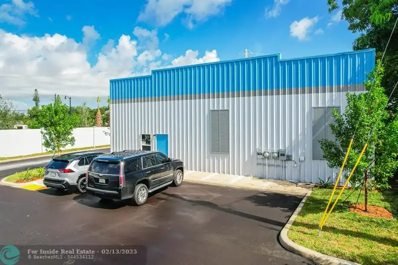 New 10,000 Sq Ft Warehouse Space in Central Pompano Beach with B-4 Commercial Zoning