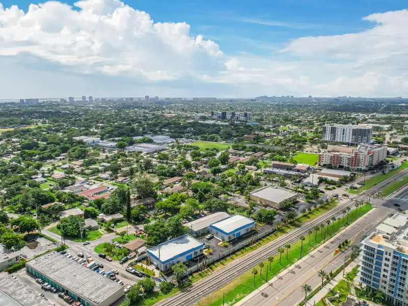 10,000 Sq Ft Warehouse Space for Lease in Pompano Beach, B-4 Commercial Zoning