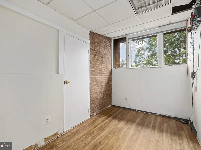 Commercial Building for Sale in Annandale - 8,202 Sq. Ft., Zoned C-3, Corner Lot