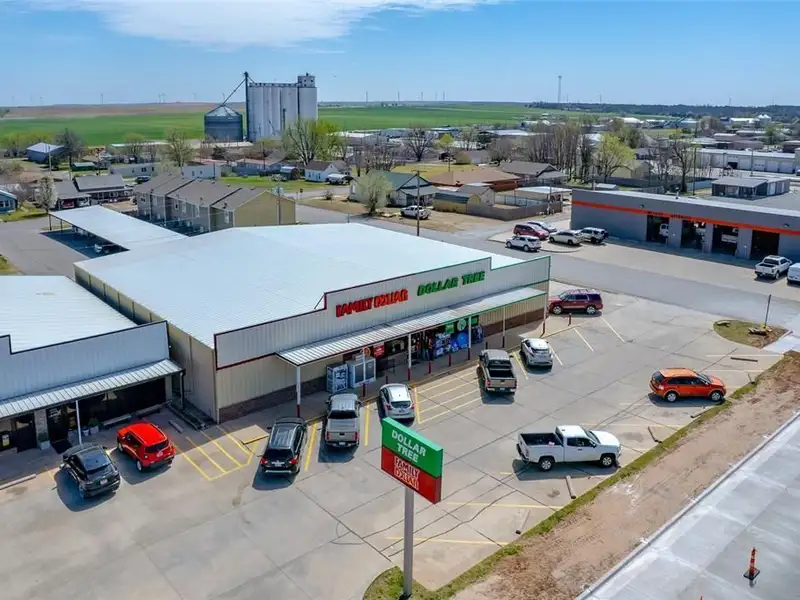 Nnn Lease Commercial Property with Family Dollar Tenant in Hinton, Ok